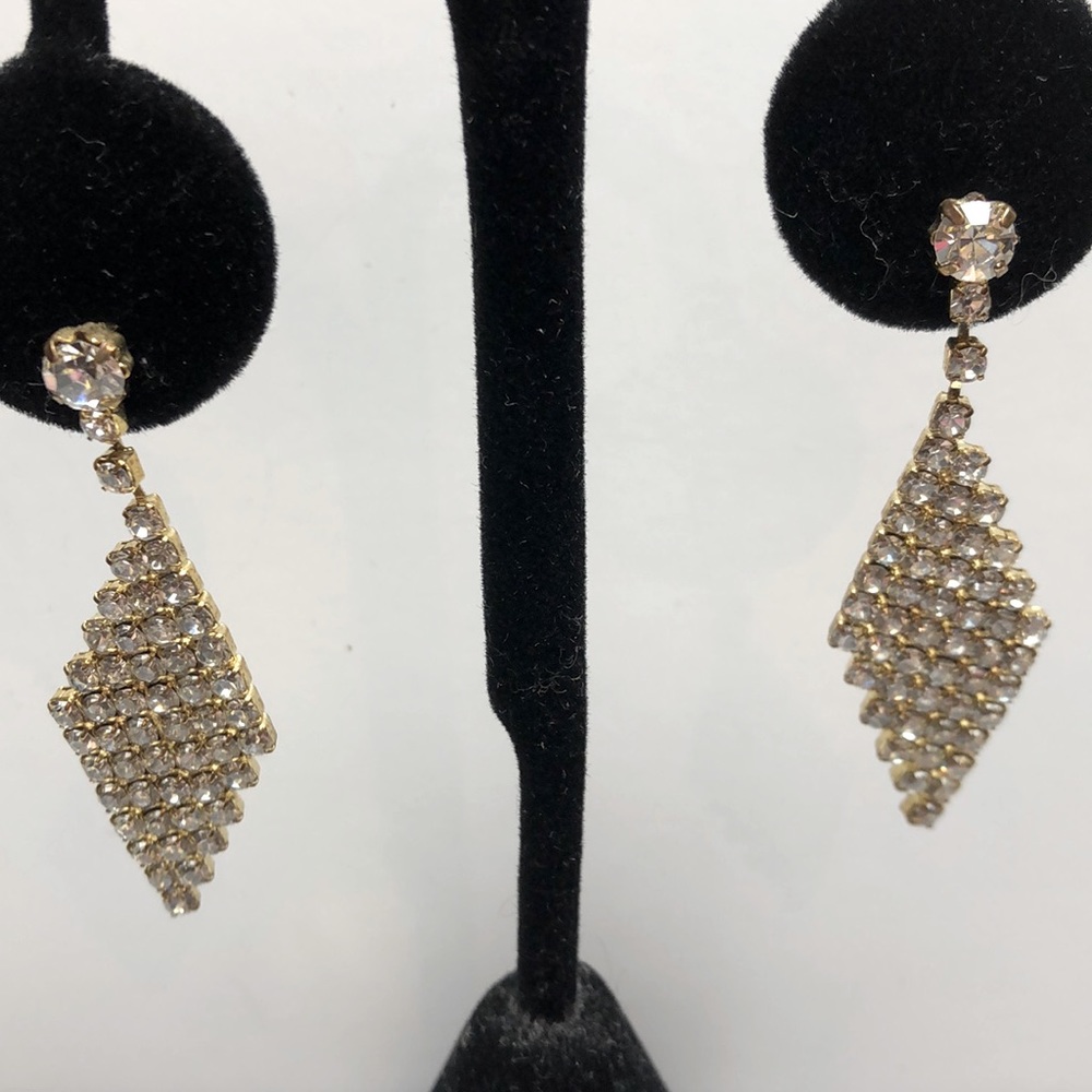 NEW. GOLD CRYSTAL CHANDELIER EARRINGS ❤️❤️